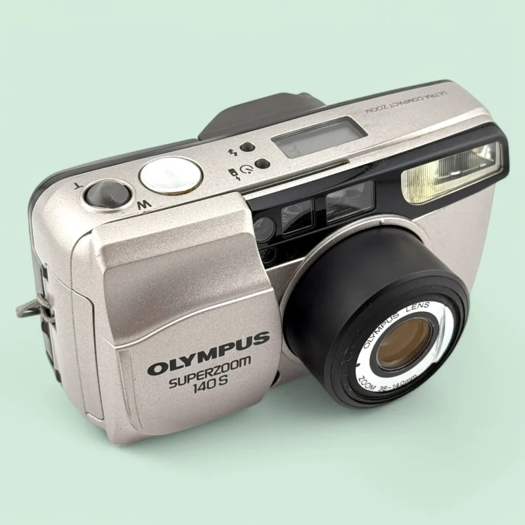 Olympus Superzoom 140s - Analogue Revival