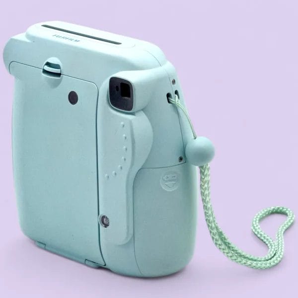 Fujifilm Instax Mini 8 - Analogue Revival