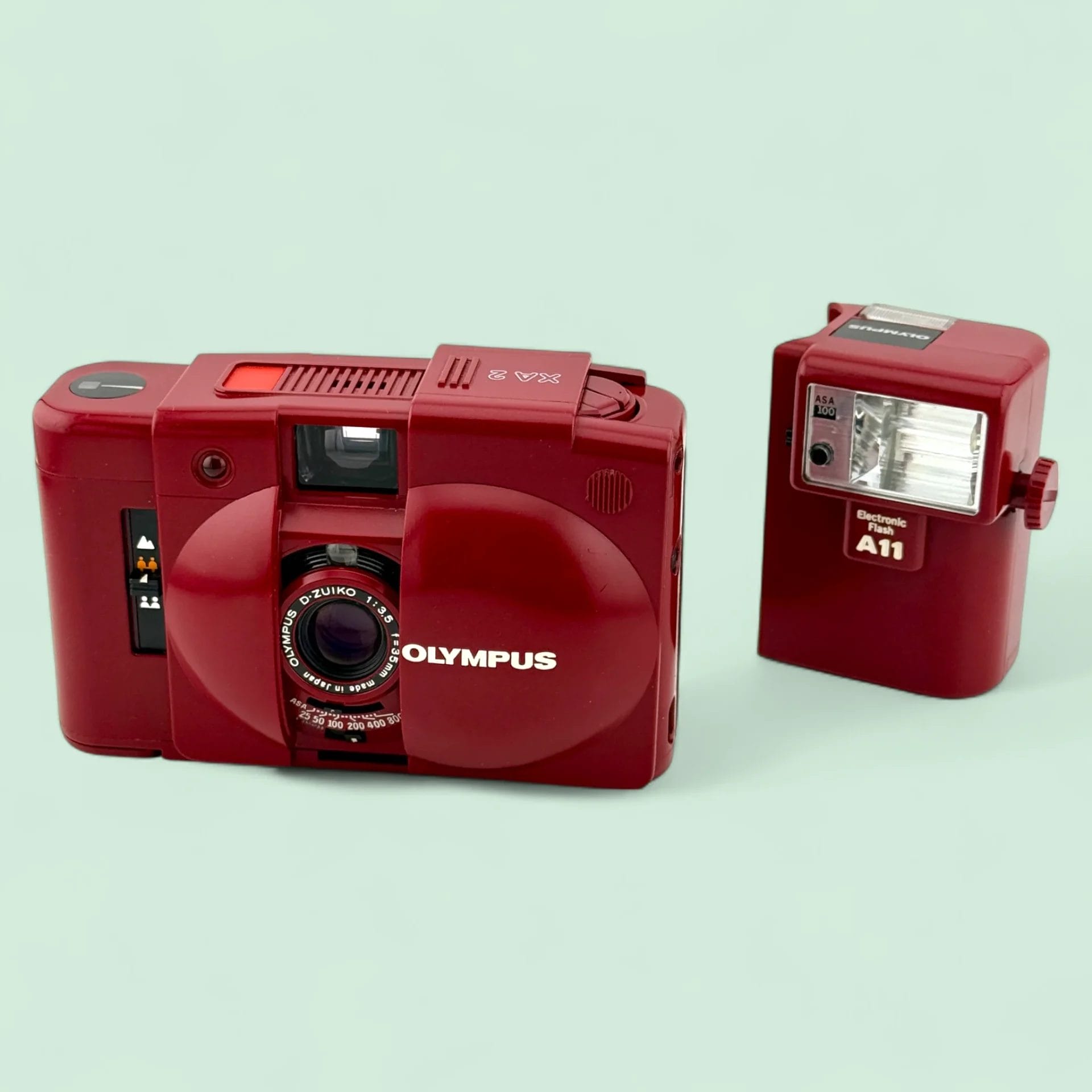 オリンパス　OLYMPUS　XA2　限定色　ワインレッド Olympus XA2 Red - Analogue Revival
