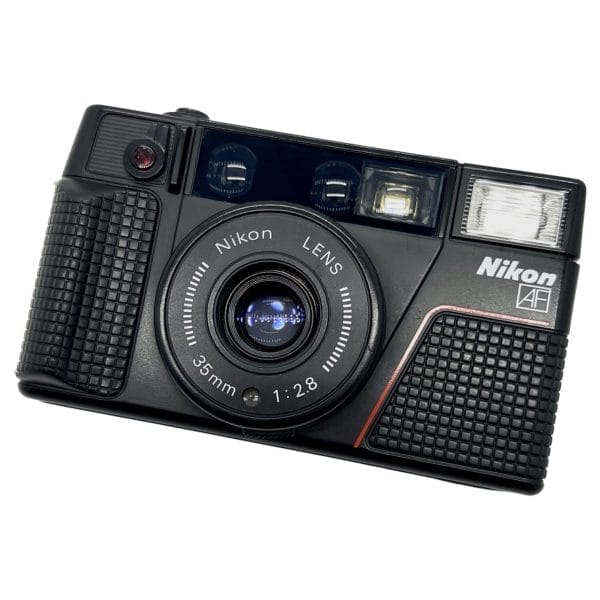 2F051794 Nikon L35 AF / LENS 35mm f2.8 ニコン コンパクトカメラ The Nikon L35 AF Review: Everything You Need To Know \u2014 Max Kent