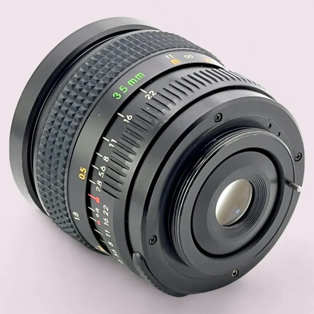 Chinon 35mm f/2.8 lens M42 Mount Lens - Analogue Revival