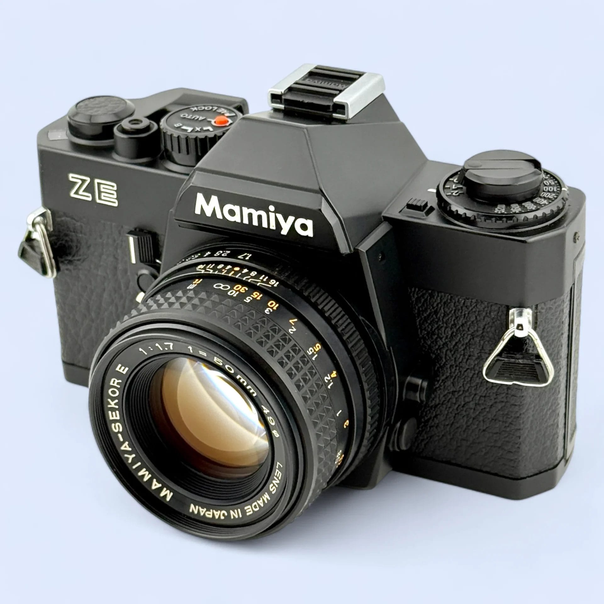 Mamiya ZE-2 Quartz 35mm film SLR with black body sold as is