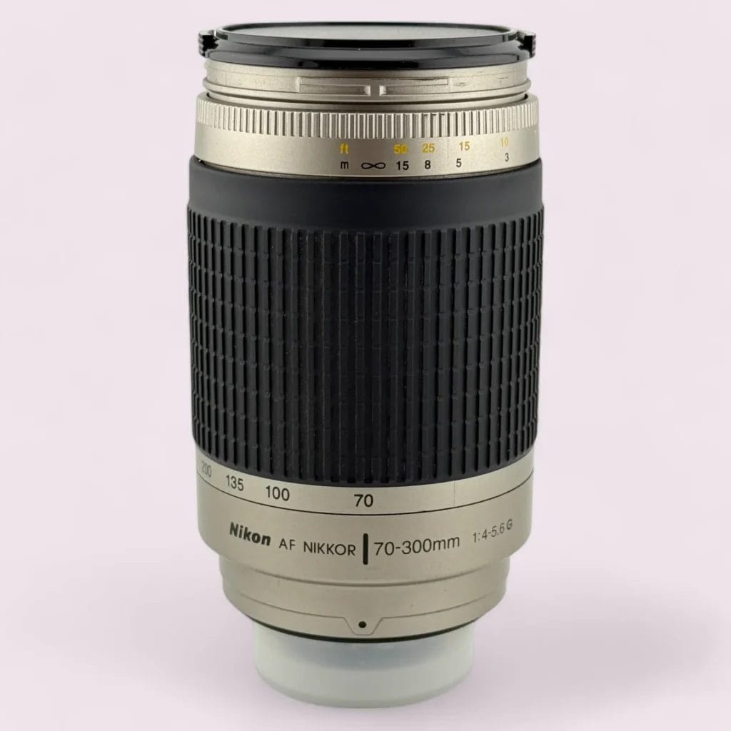 Nikon AF Zoom Nikkor 70-300mm F4-5.6G ブラック (VR無し) Nikon AF Nikkor Zoom 70-300mm 1:4-5.6 G 1.5m⁄5ft Lens | eBay UK