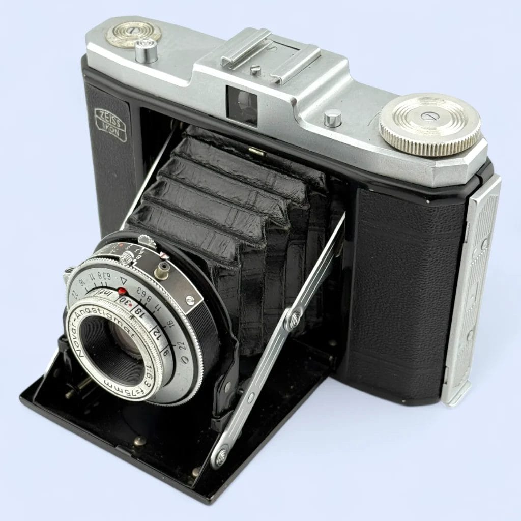 Zeiss Ikon Nettar - Analogue Revival