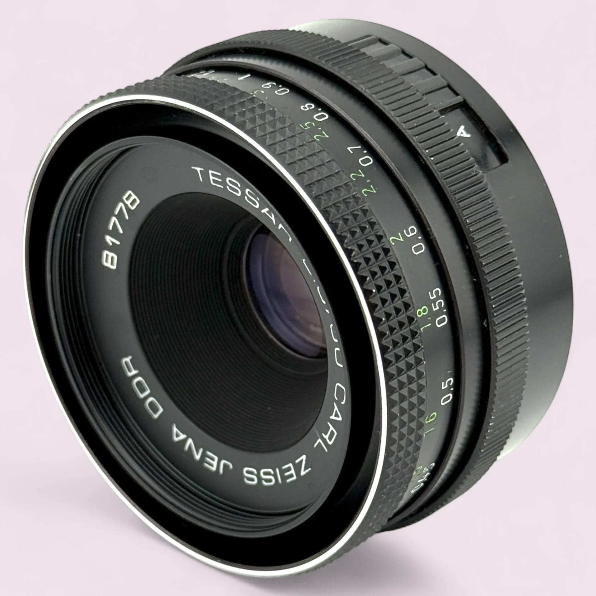 Carl Zeiss Jena DDR Tessar 50mm f/2.8 M42 Lens Black - Analogue