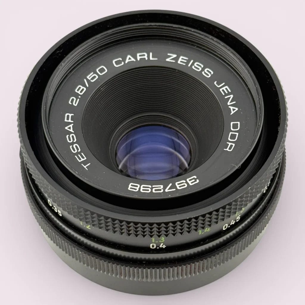 Carl Zeiss Jena DDR Tessar 50mm f/2.8 M42 Lens Black - Analogue