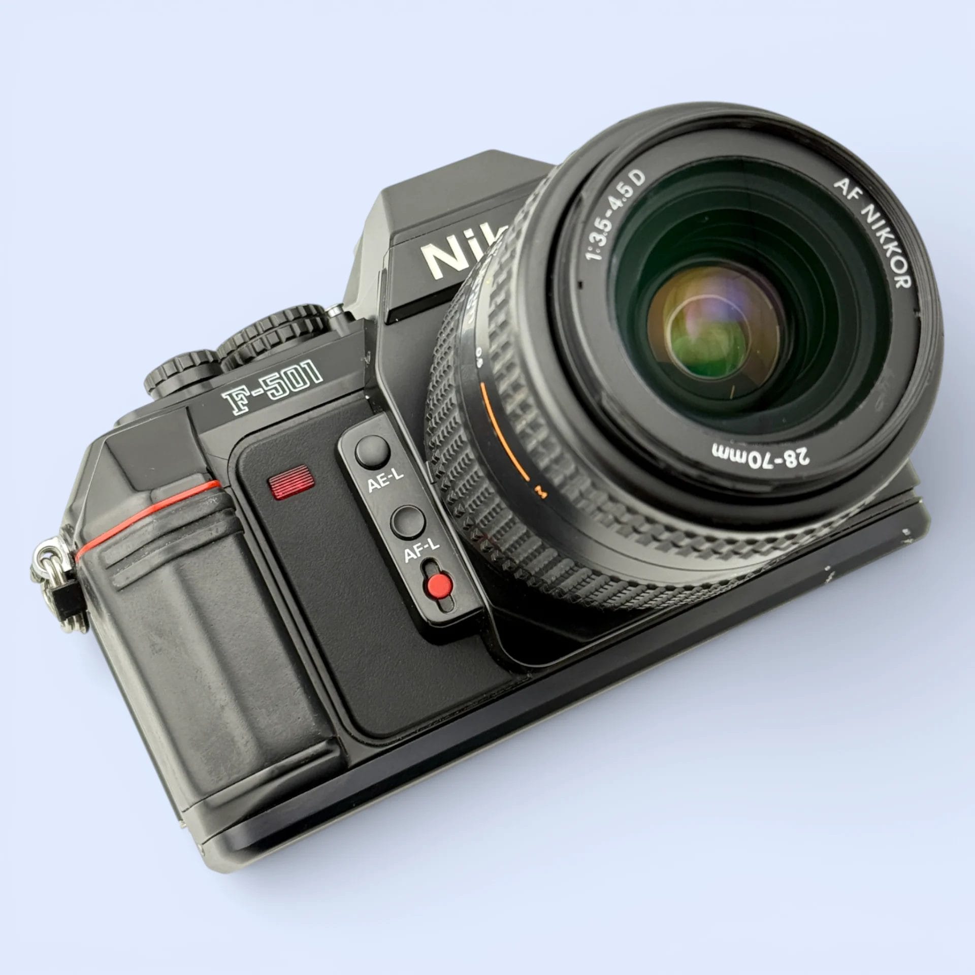 Nikon F-501 - Analogue Revival