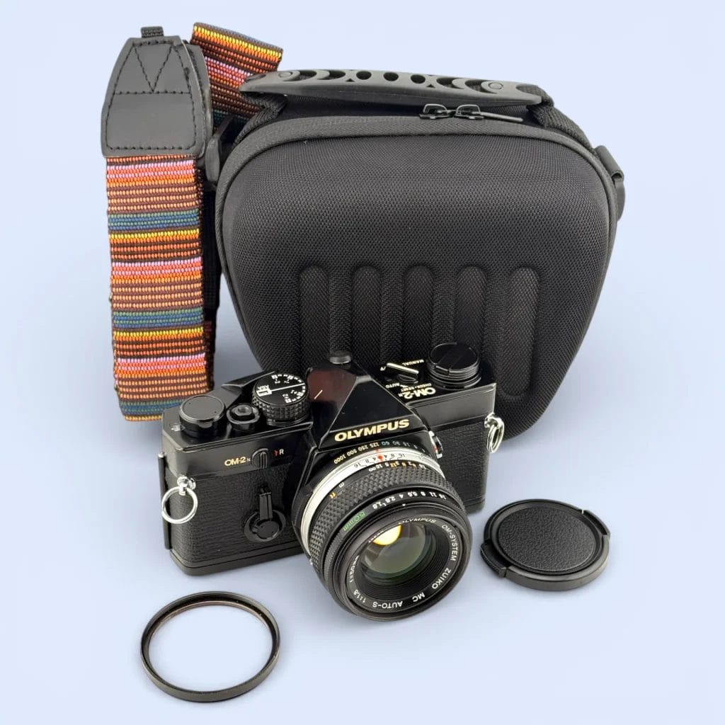 Olympus OM2n Black - Analogue Revival