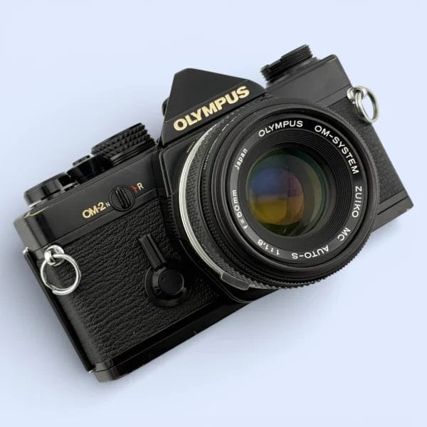 Olympus OM2n Black - Analogue Revival