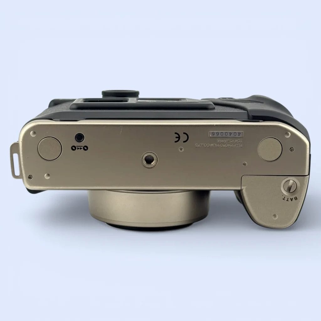 Fujifilm GA645Zi Medium Format - Analogue Revival